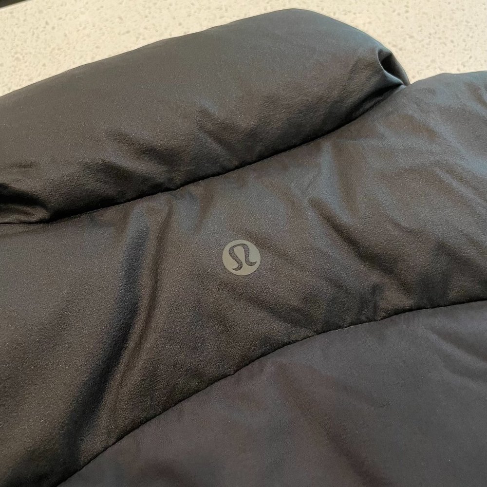 lululemon athletica Black Puffer Vest - Picture 5 of 16